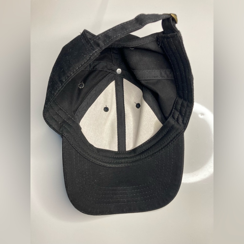Black Cap 🧢 - Picture 6 of 6
